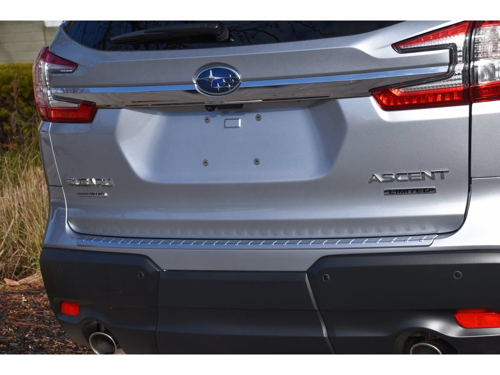 Used 2025 Subaru Ascent Limited w/ Popular Package #1 AWD/4WD image 7