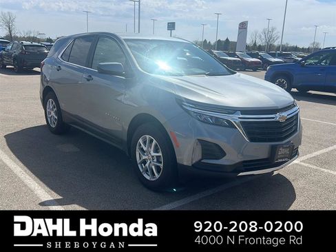 Used 2023 Chevrolet Equinox LT AWD/4WD image 1