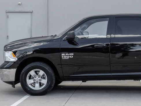 Used 2022 RAM 1500 Classic SLT RWD image 17