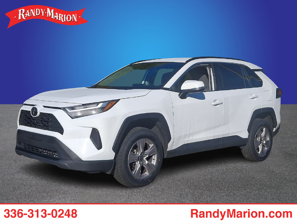 Used 2024 Toyota RAV4 XLE AWD/4WD image 1