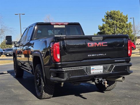 Used 2021 GMC Sierra 2500 Denali w/ Denali Black Diamond Edition image 4