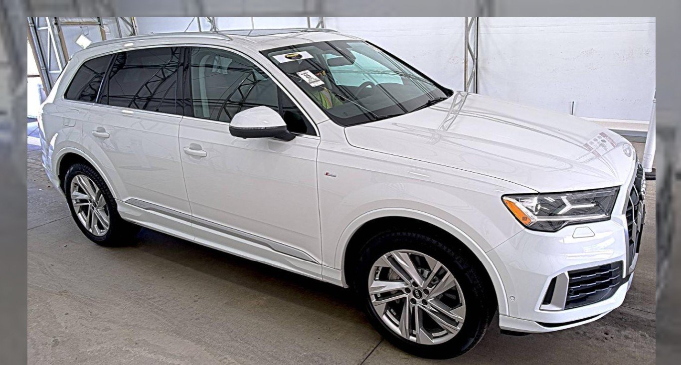 Used 2023 Audi Q7 2.0T Premium w/ Convenience Package AWD/4WD image 2