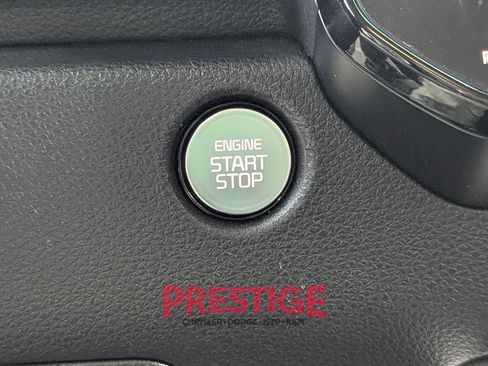 Used 2025 Kia Carnival SX Prestige FWD image 21