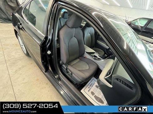 Used 2024 Toyota Camry LE image 6
