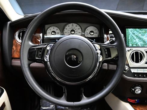 Used 2012 Rolls-Royce Ghost RWD image 7