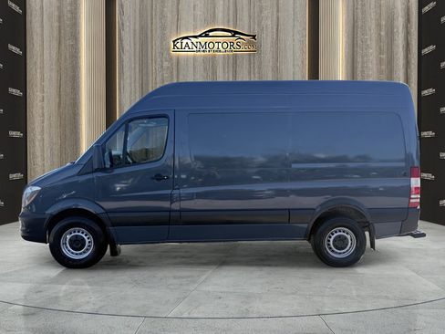 Used 2018 Mercedes-Benz Sprinter 2500 image 7