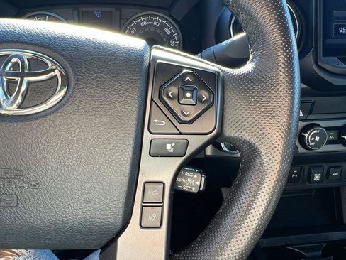 Used 2020 Toyota Tacoma TRD Off-Road image 18