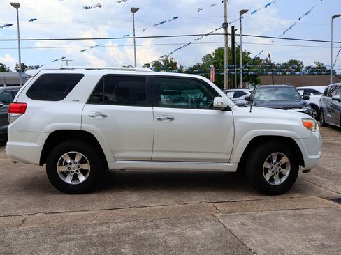 Used 2011 Toyota 4Runner SR5 RWD image 18