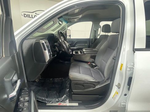 Used 2019 Chevrolet Silverado 2500 LT w/ Z71 Package, Off-Road image 12