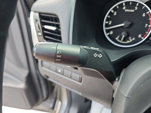 Used 2021 Nissan Rogue SV FWD image 33