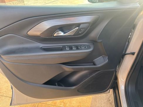 Certified 2023 GMC Terrain SLE w/ Driver Convenience Package image 21