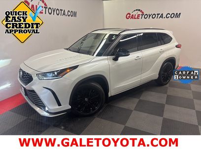 Used 2023 Toyota Highlander XSE