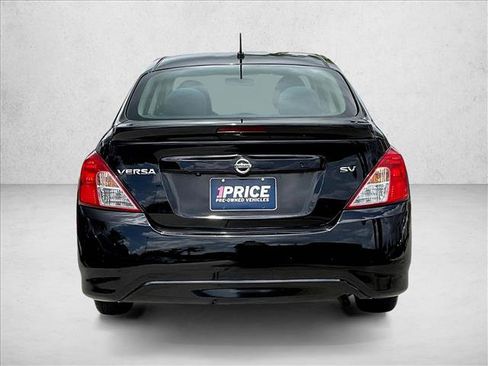 Used 2019 Nissan Versa SV FWD image 4