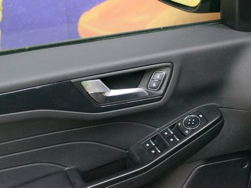 Used 2025 Ford Escape ST-Line AWD/4WD image 13