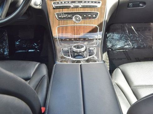 Used 2018 Mercedes-Benz C 300 4MATIC Sedan image 28