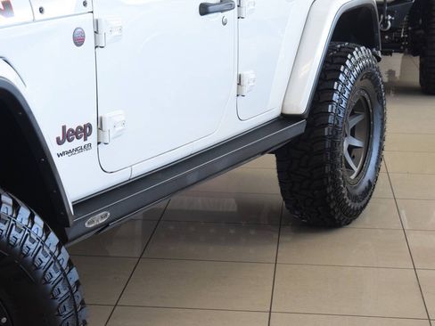 Used 2018 Jeep Wrangler Unlimited Rubicon AWD/4WD image 46