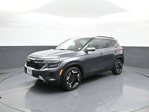 Certified 2025 Kia Seltos SX w/ SX Sunroof Package AWD/4WD image 1