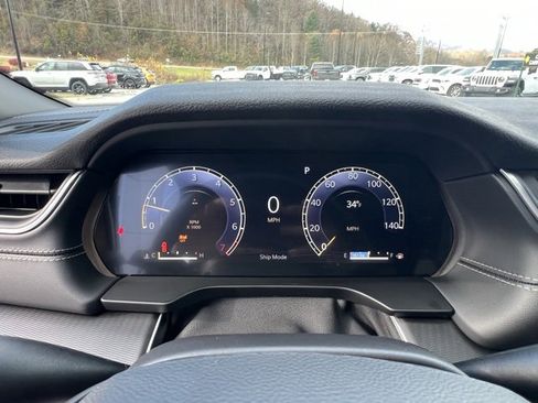 New 2025 Jeep Grand Cherokee L Altitude image 14