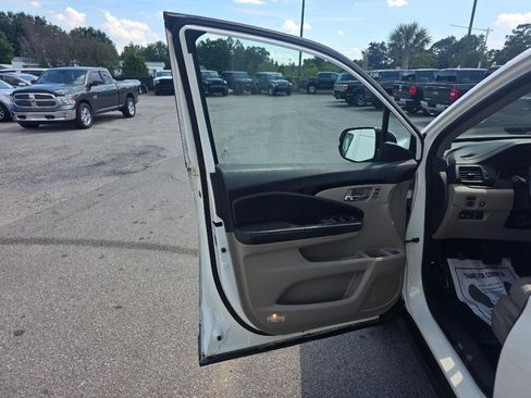 Used 2016 Honda Pilot Elite image 7
