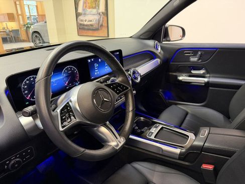 Certified 2025 Mercedes-Benz GLB 250 image 6