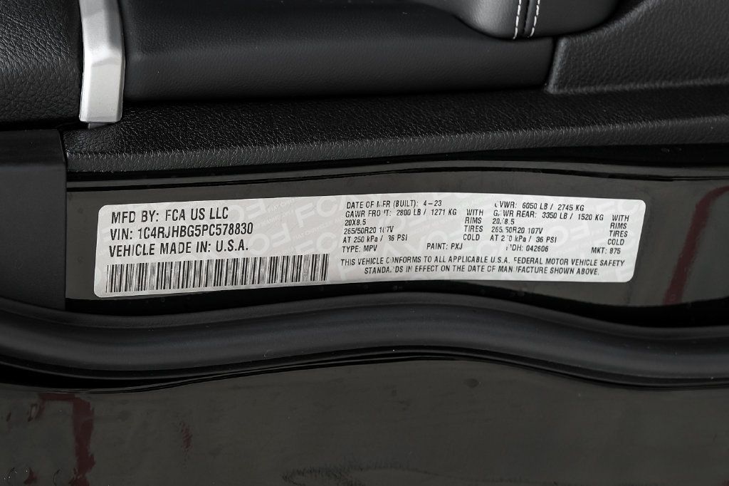 Used 2023 Jeep Grand Cherokee Limited w/ Black Appearance Package AWD/4WD image 71