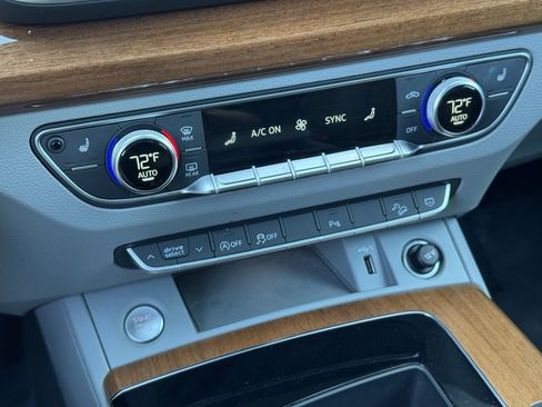 Used 2022 Audi Q5 2.0T Premium w/ Convenience Package image 35