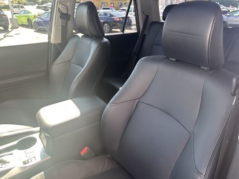 Used 2016 Toyota 4Runner Limited AWD/4WD image 20