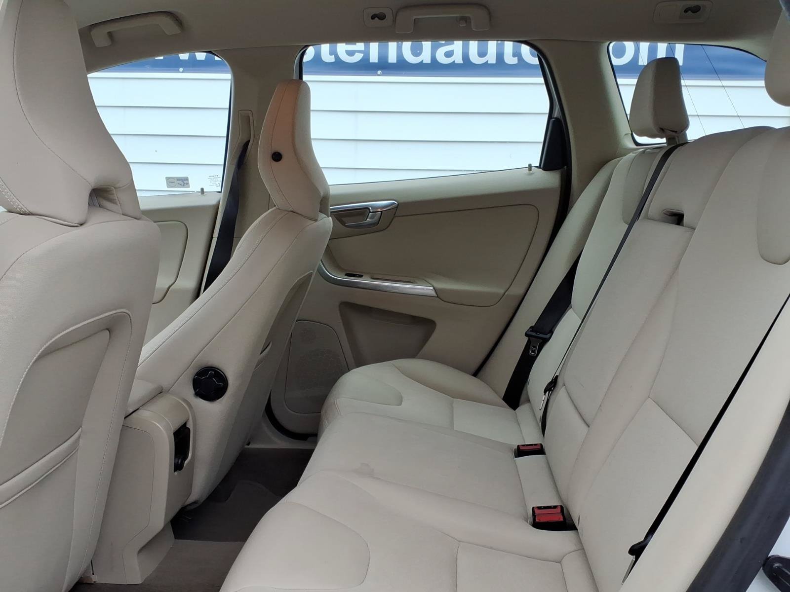 Used 2013 Volvo XC60 3.2 FWD image 9