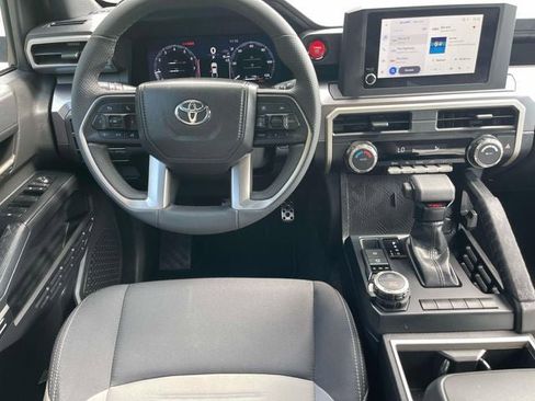 Used 2025 Toyota Tacoma TRD Sport AWD/4WD image 14
