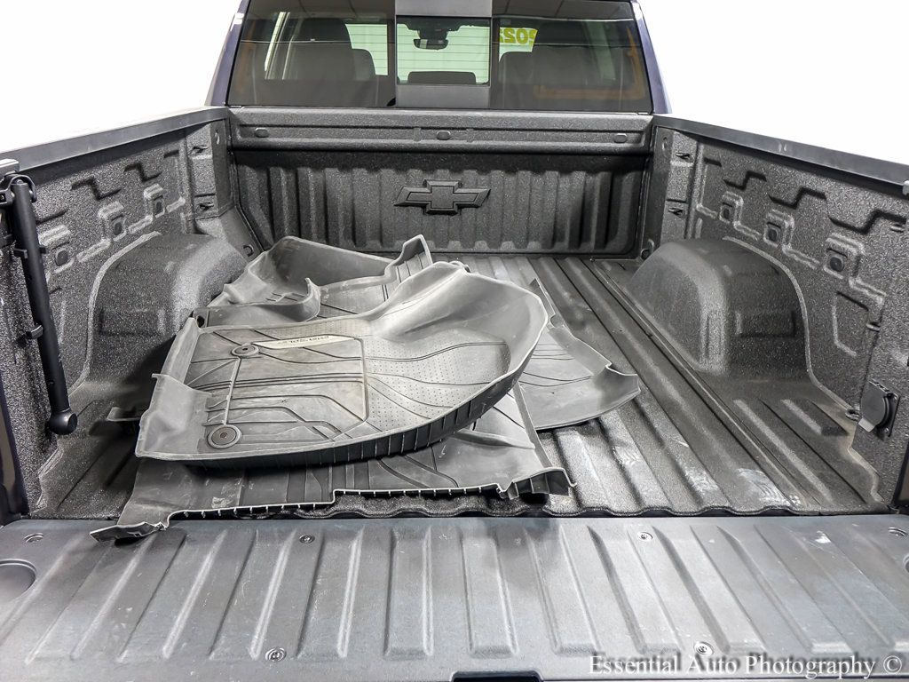 Used 2022 Chevrolet Silverado 1500 LTZ w/ Technology Package AWD/4WD image 21