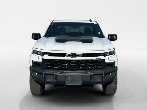 Used 2023 Chevrolet Silverado 1500 ZR2 w/ ZR2 Bison Edition AWD/4WD image 9