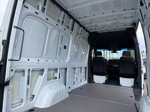 New 2025 Mercedes-Benz Sprinter 2500 image 16