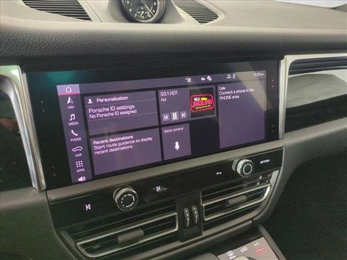 New 2026 Porsche Macan S image 18