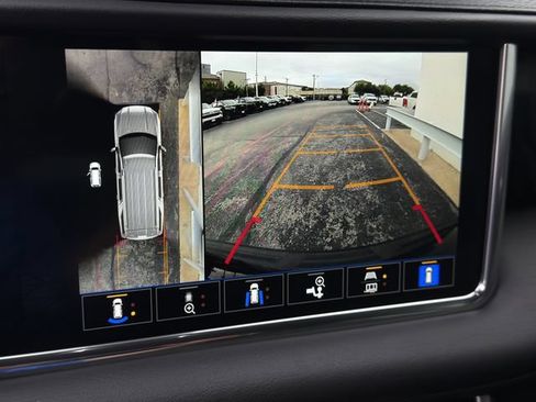 Certified 2022 GMC Yukon XL Denali AWD/4WD image 22