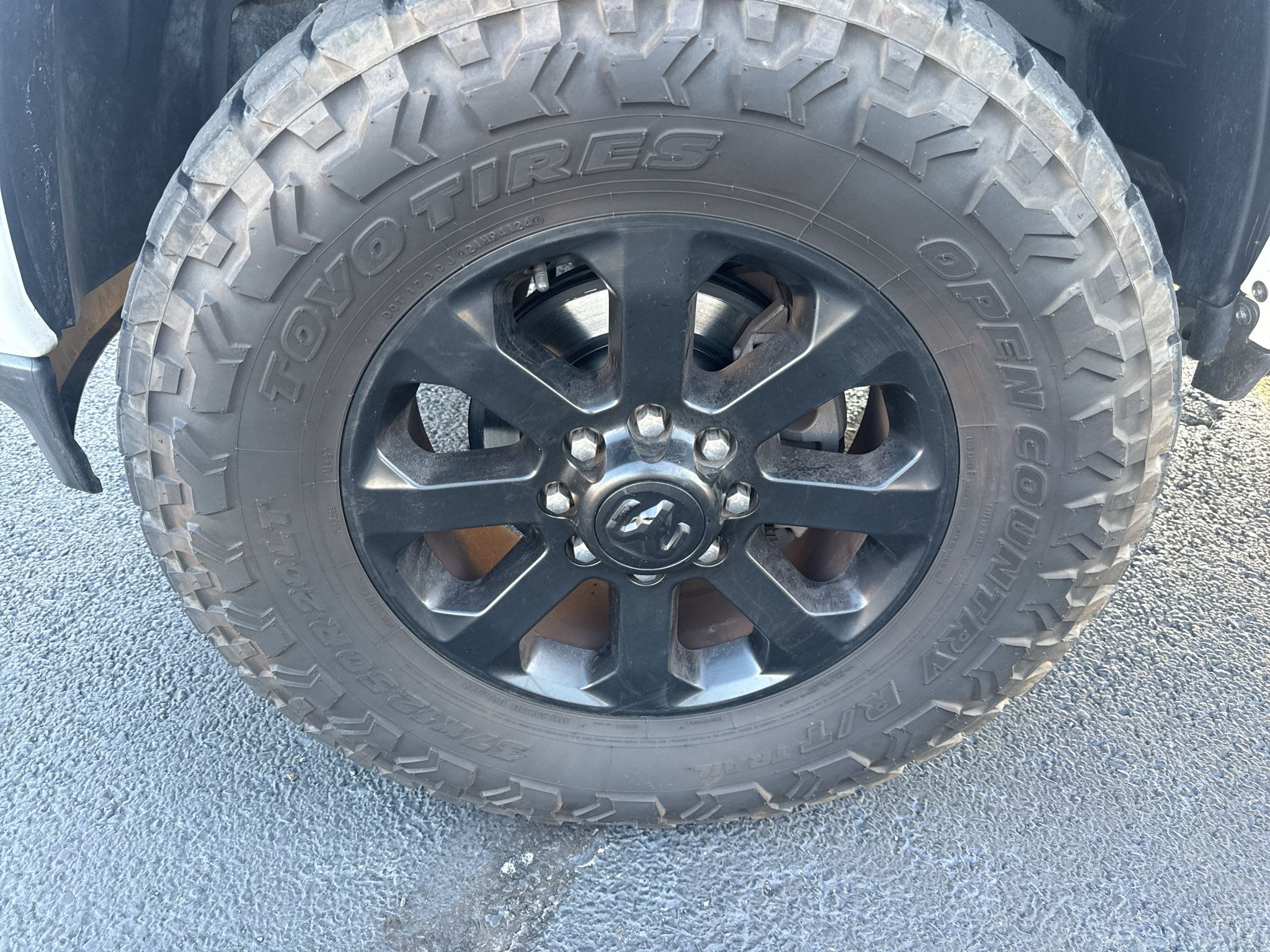 Used 2021 RAM 2500 Laramie w/ Night Edition AWD/4WD image 8