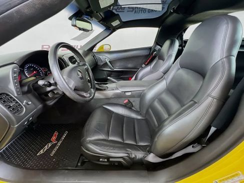 Used 2007 Chevrolet Corvette Coupe w/ Preferred Equipment Group RWD image 10