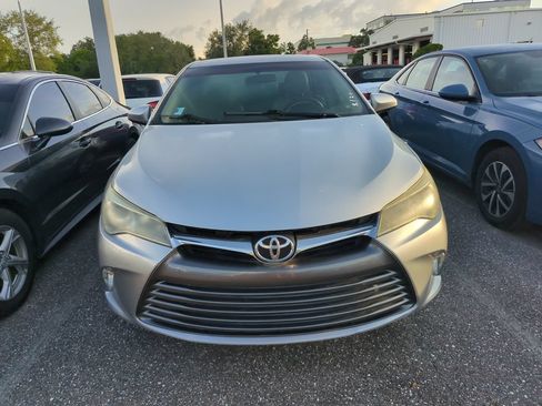 Used 2016 Toyota Camry LE FWD image 3