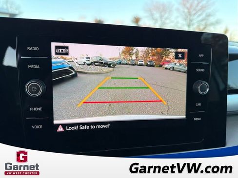 Certified 2025 Volkswagen Taos SE image 31