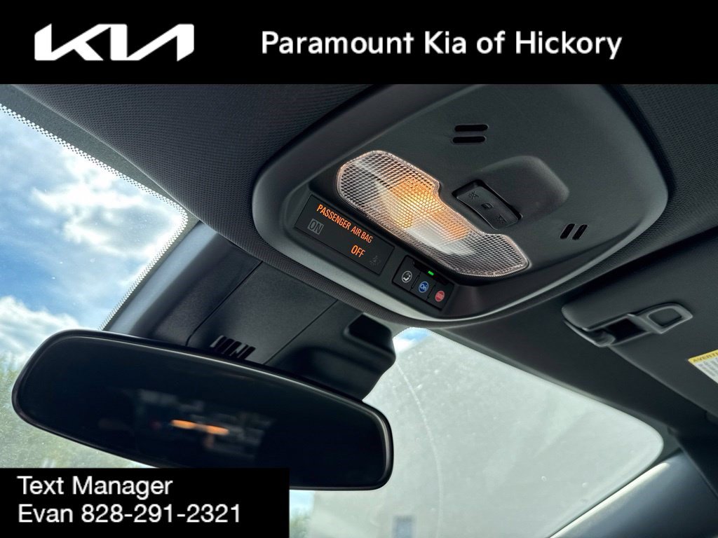 Used 2025 Chevrolet Trax RS w/ Driver Confidence Package FWD image 26