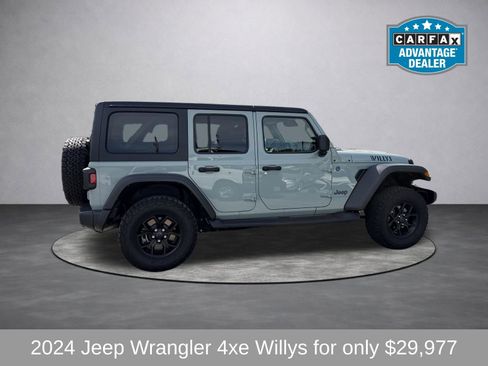 Used 2024 Jeep Wrangler Unlimited AWD/4WD image 4