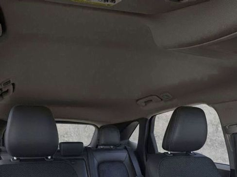 New 2025 Ford Escape SE w/ Class II Trailer Tow Package image 42