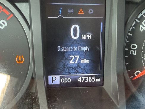 Used 2023 Toyota Tacoma SR AWD/4WD image 14