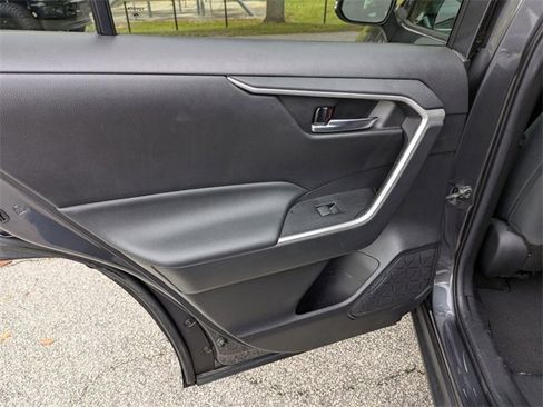 Used 2021 Toyota RAV4 XLE w/ Carpet Mat Package (TMS) image 24