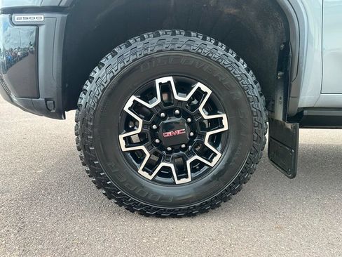 Used 2025 GMC Sierra 2500 AT4X AWD/4WD image 41
