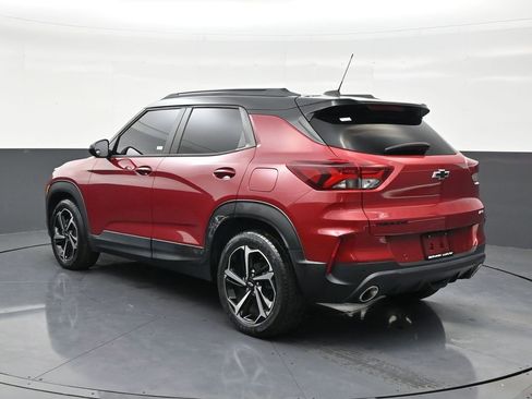 Used 2021 Chevrolet TrailBlazer RS w/ Sun and Liftgate Package image 3