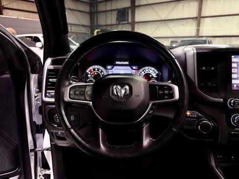 Used 2019 RAM 1500 Big Horn RWD image 29