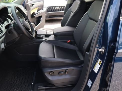 Used 2019 Volkswagen Atlas SE FWD image 13