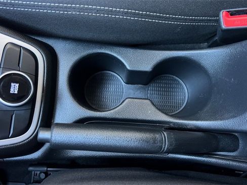 Used 2023 Hyundai Venue SEL image 38