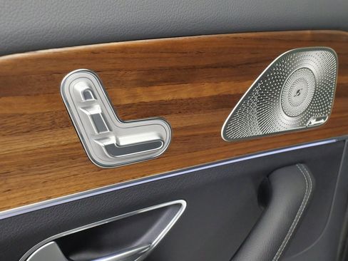 Used 2024 Mercedes-Benz GLS 450 4MATIC w/ AMG Line Exterior image 35