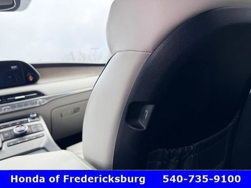 Used 2022 Hyundai Palisade Limited w/ Winter Package image 36